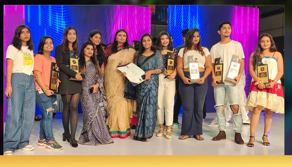 Fashion Design students from the Faculty of Design win 7 awards at the National Design Excellence Awards 2022.